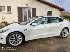Tesla model 3 sr+ blanche