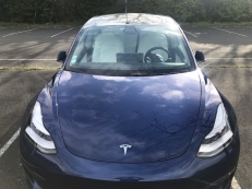 tesla Model 3 SR+ bleu/blanc