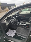 Peugeot e-208 version active