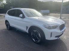 BMW IX3 blanche IMPRESSIVE