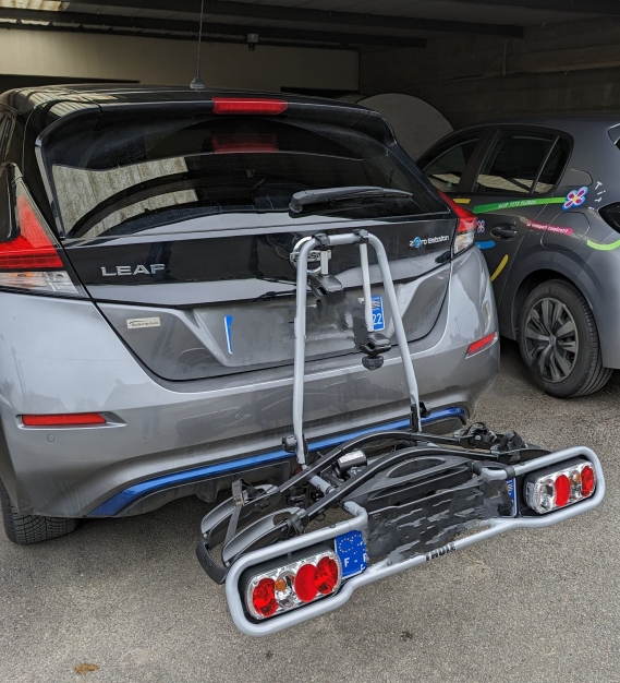 Nissan Leaf 40 kWh N-CONNECTA + porte vélo Thule