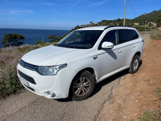 Mitsubishi OUTLANDER PHEV hybride rechargeable phev 4x4
