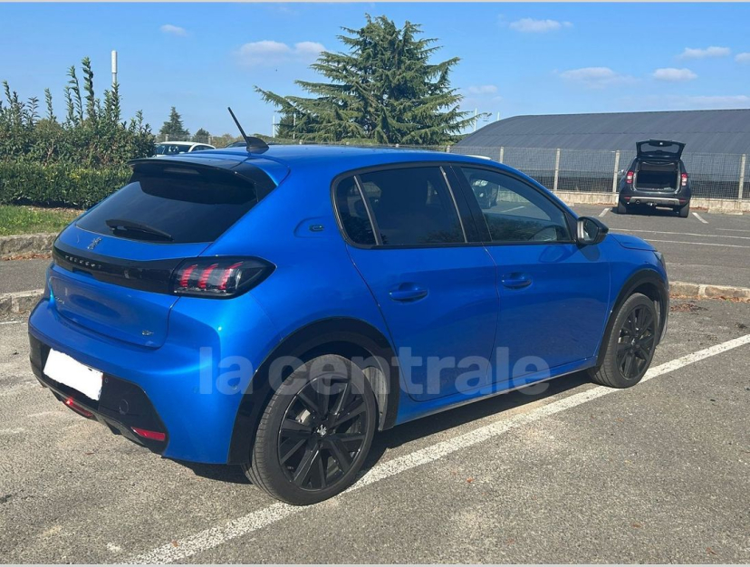 Vends E208 gt du 08/2023